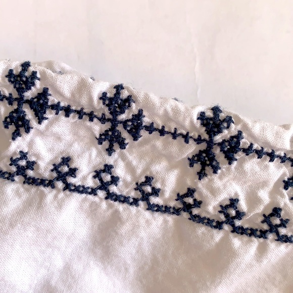 3/$25 Boho Embroidered Sleeve Top Size 4/5 - Picture 4 of 7